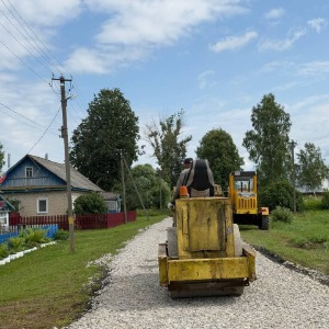 Ремонт дороги в Большухе проходит в запланированном порядке. Ремонт дороги в Большухе проходит в запланированном порядке.